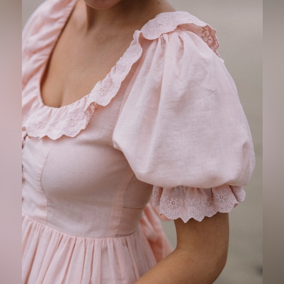 Kara Thoms Audrey Dress with short sleeves in faded pink! Size M! NWT! - Picture 3 of 6